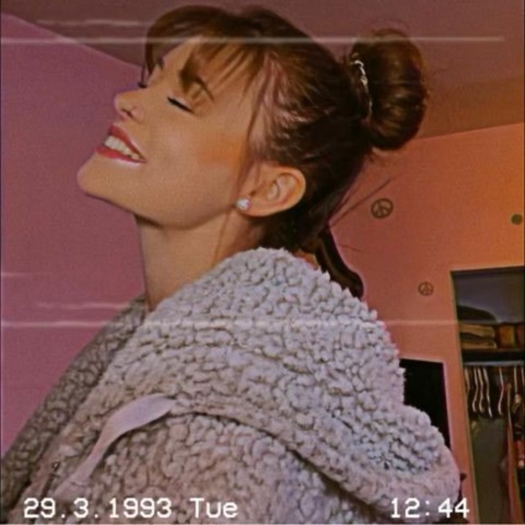 Meet your Posher, Mackenzie - Picture 1 of 1